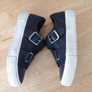 frye gia moto low shoes